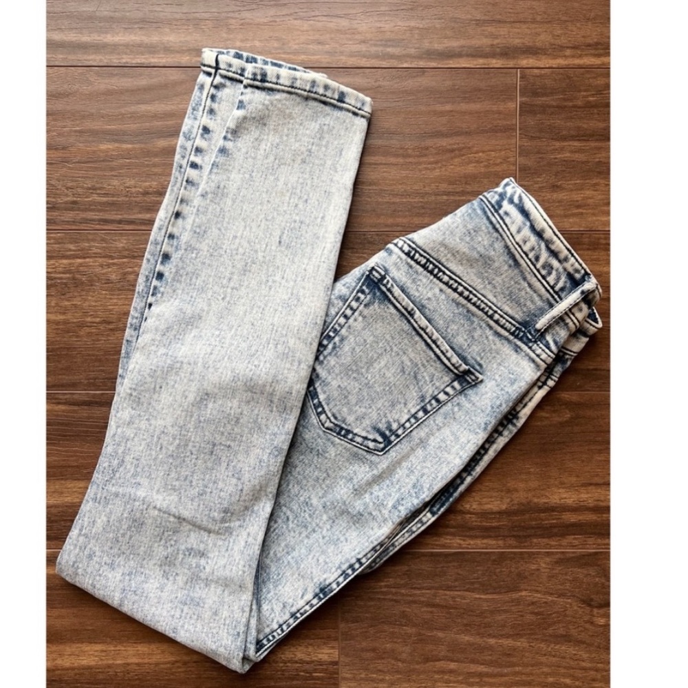 Acid Washed High Waisted Jeans